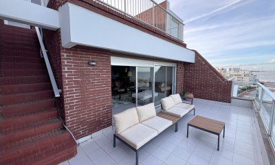 Penthouse de 3 dormitorios en suite primera línea en Punta del este