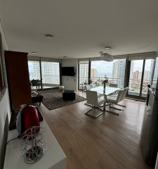 Apartamento de 2 dormitorios en las primeras paradas de la mansa