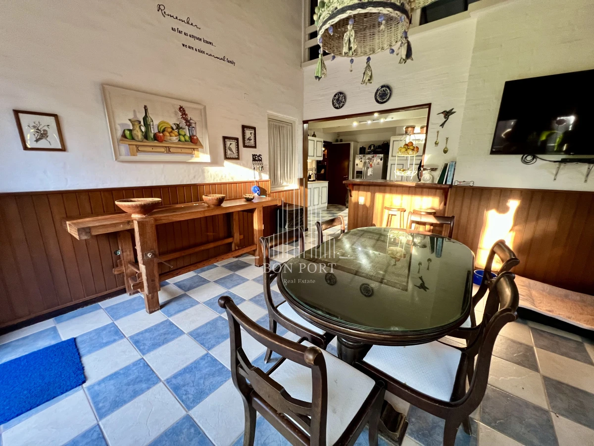 Casa ID.27 - Casa de 4 dormitorios en Roosevelt