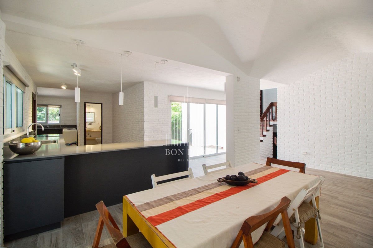 Casa ID.168 - Alquiler de temporada de 3 dormitorios en Rincón del Indio.