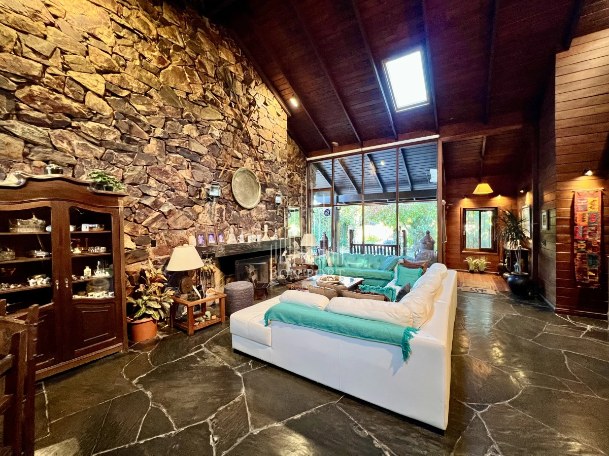 Casa ID.27 - Casa de 4 dormitorios en Roosevelt
