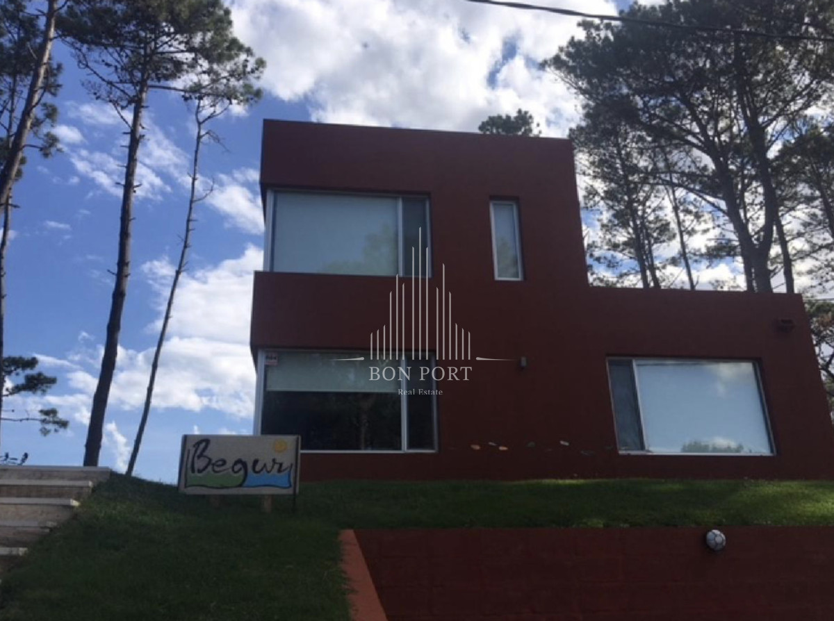 Casa ID.162 - Venta de casa 3 dormitorios en Montoya