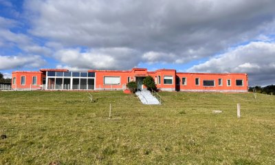 Chacra con construcción en Pueblo Edén.