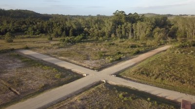 Terreno en zona comercial