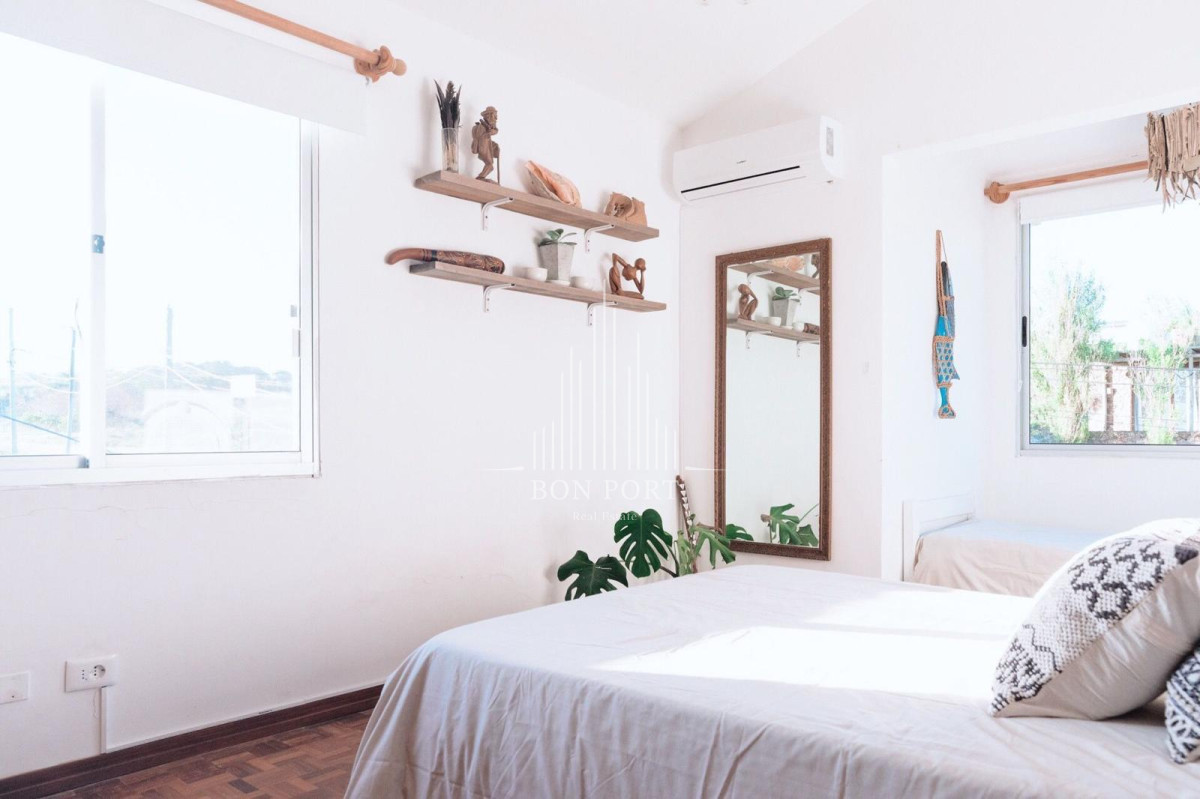 Hotel ID.16 - Hostel en venta a pasos del mar en el chorro.