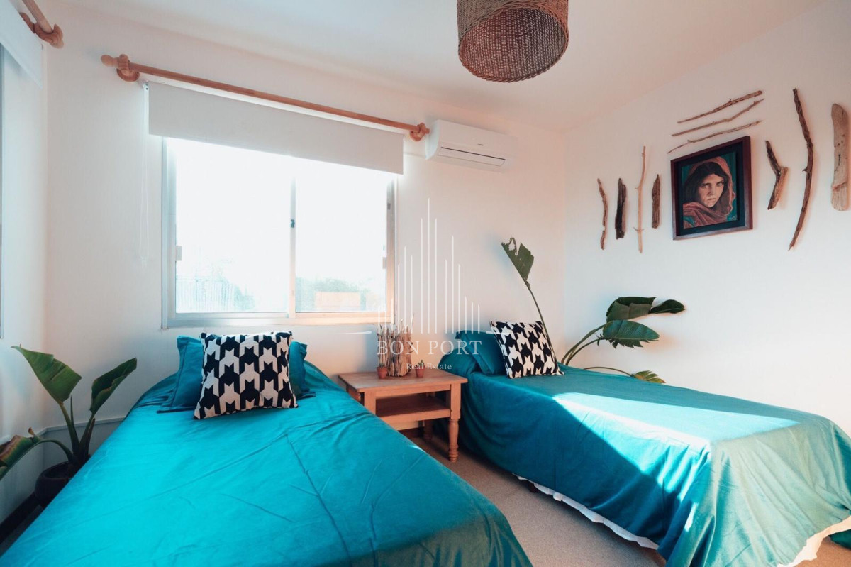 Hotel ID.16 - Hostel en venta a pasos del mar en el chorro.