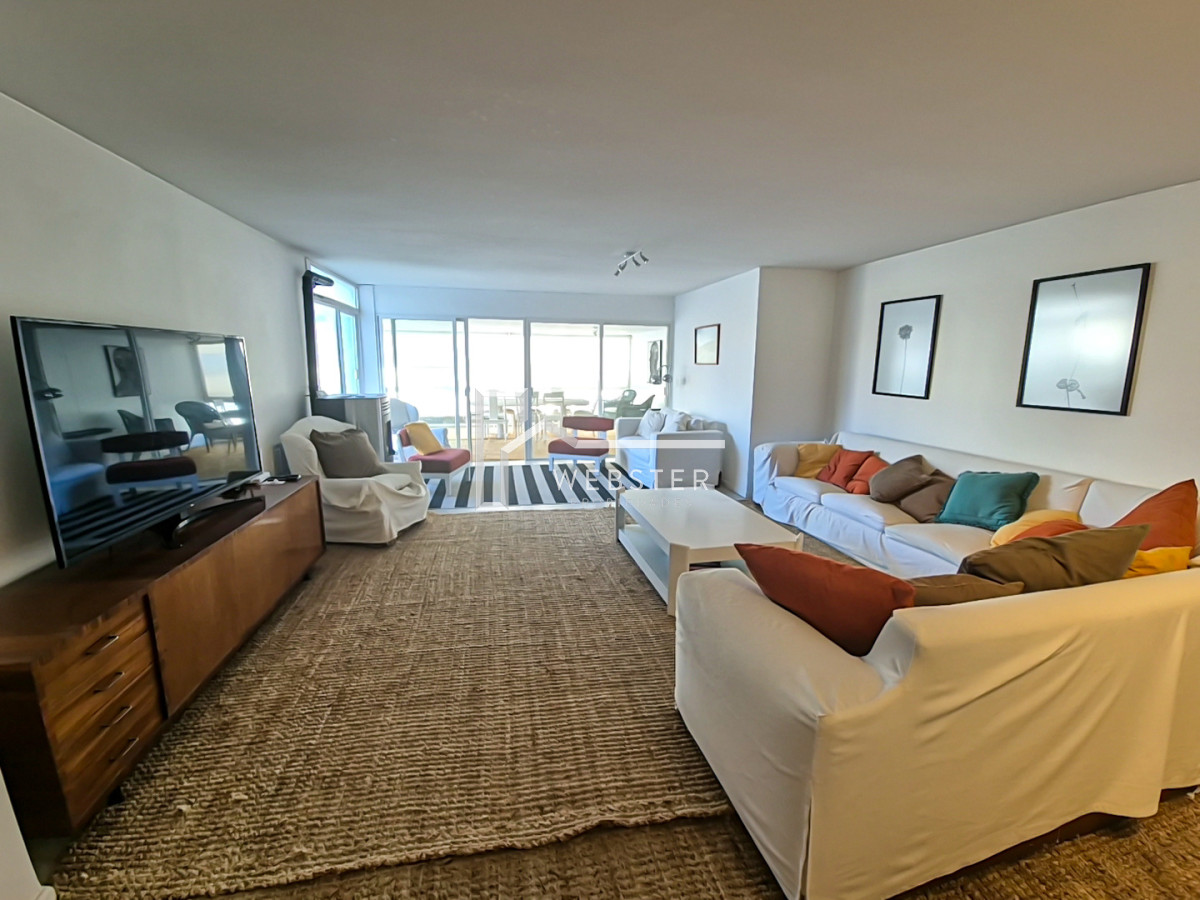 Apartamento ID.2670 - Venta apartamento 4 Dormitorios Península Punta del Este