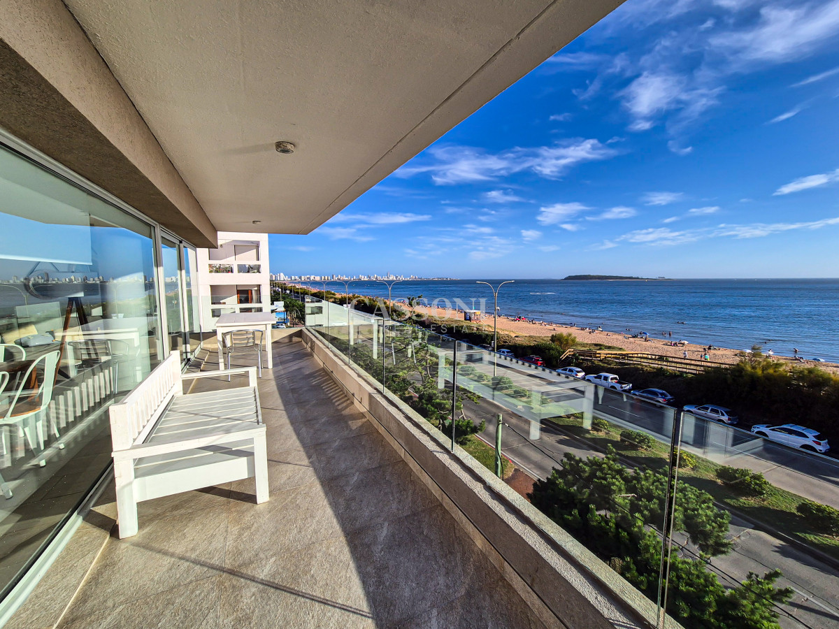 Apartamento ID.4849 - Venta Apartamento 2 Dormitorios con Vista Al Mar Mansa Punta del Este