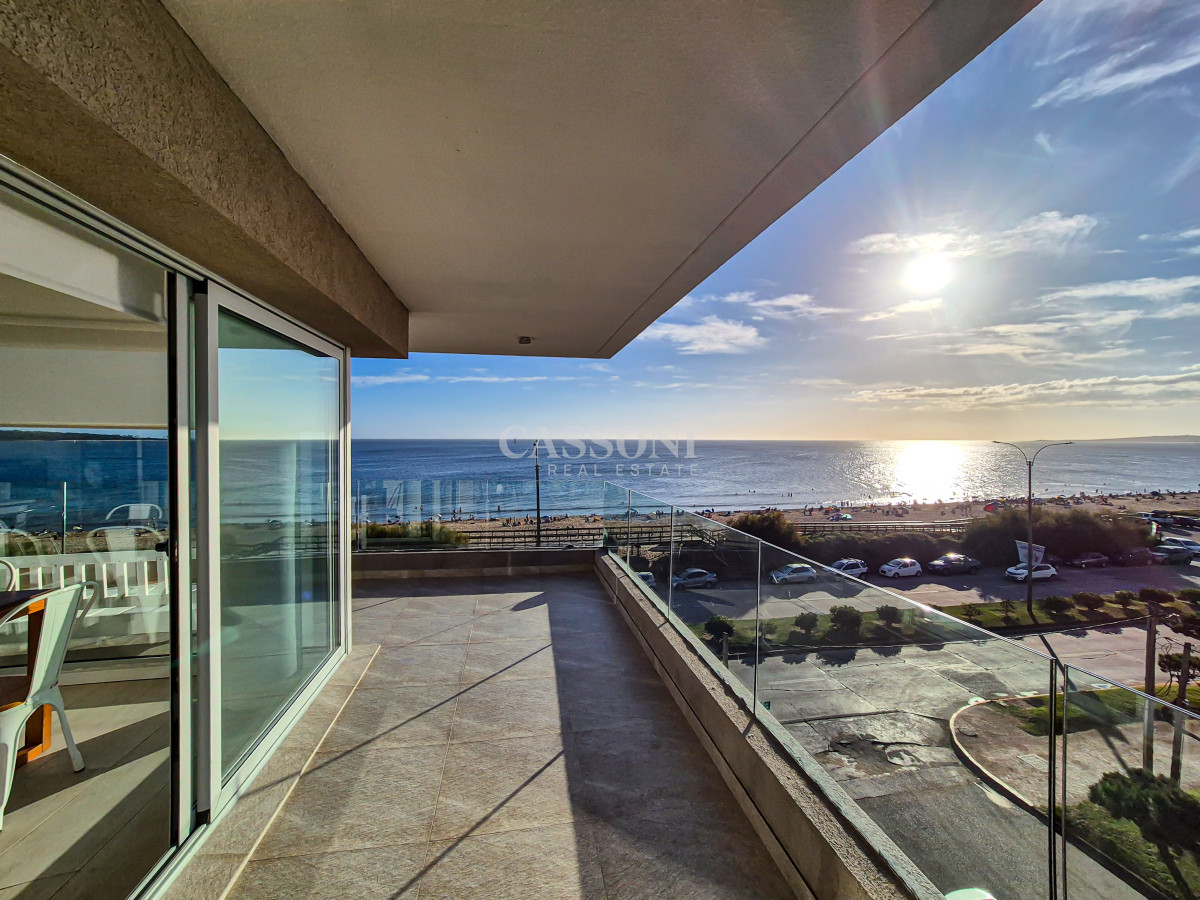 Apartamento ID.4849 - Venta Apartamento 2 Dormitorios con Vista Al Mar Mansa Punta del Este