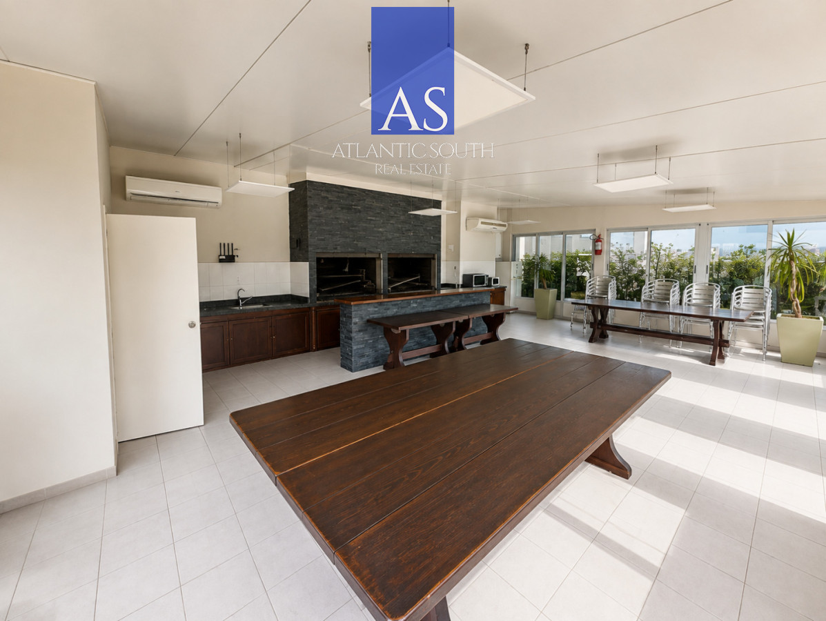 Apartamento ID.4211 - Apartamento 3 Dormitorios en venta gran terraza garage Península Punta del Este