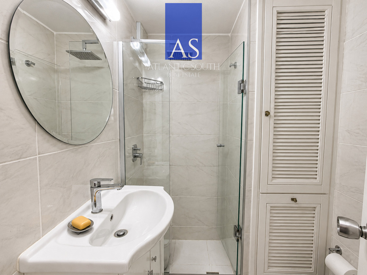 Apartamento ID.4211 - Apartamento 3 Dormitorios en venta gran terraza garage Península Punta del Este