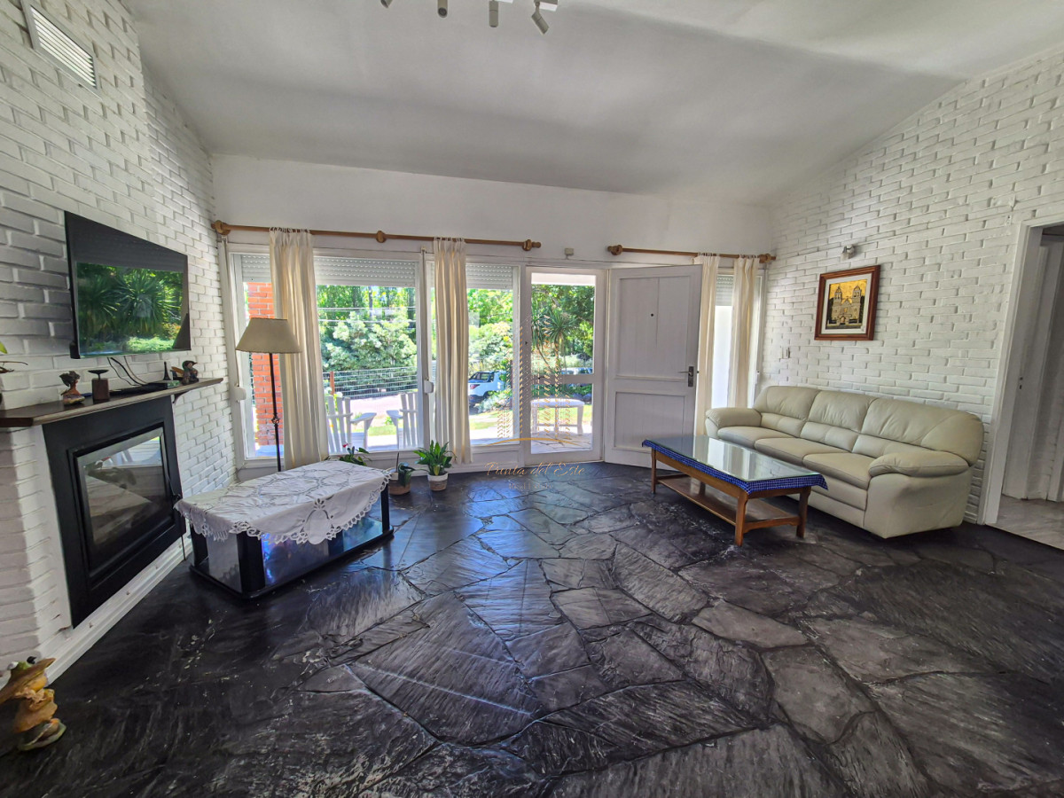 Casa ID.1055 - Alquiler Temporal Casa 3 Dormitorios Lugano Punta del Este