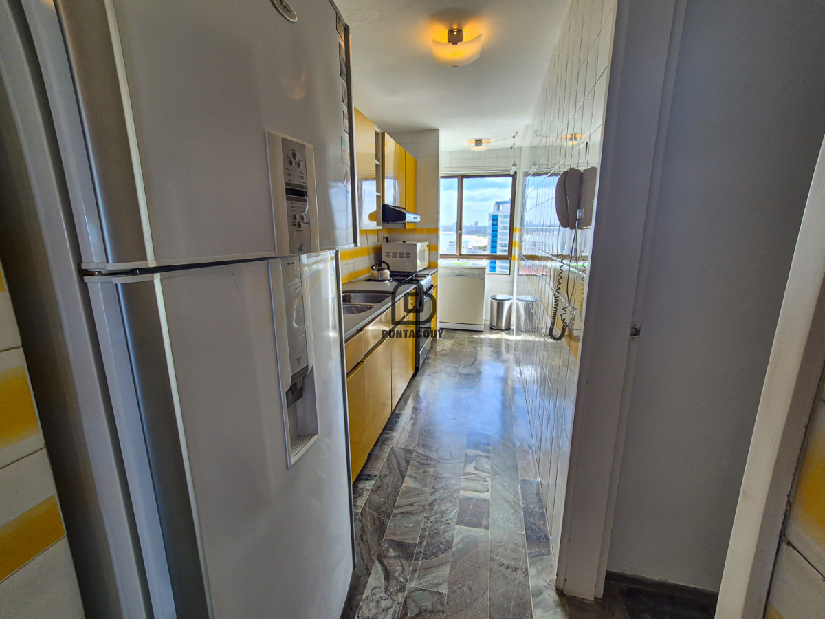 Apartamento ID.1853 - Venta Apartamento 3 Dormitorios Frente a la Playa Brava Punta del Este