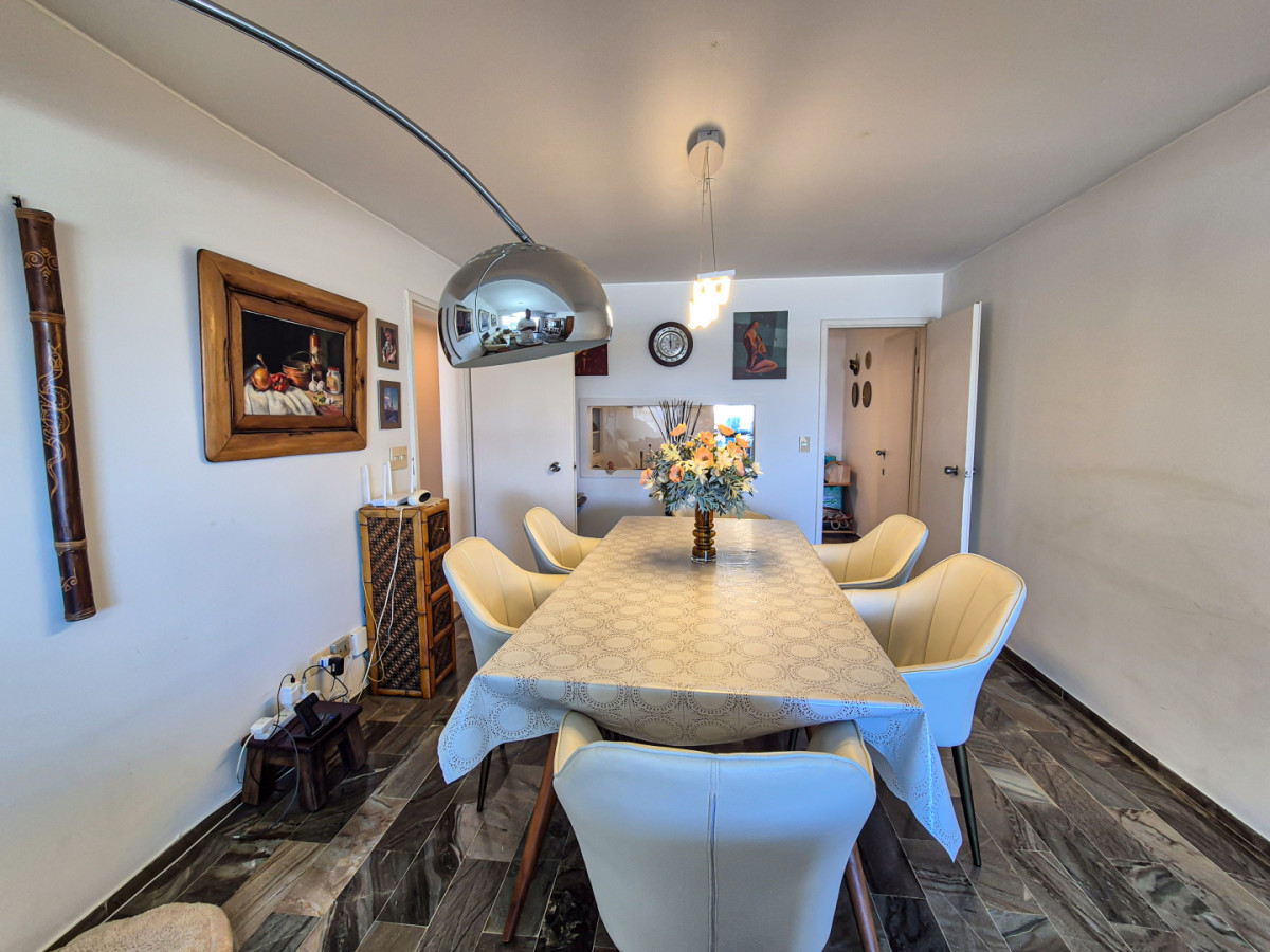 Apartamento ID.60 - Venta Apartamento 3 Dormitorios Frente a la Playa Brava Punta del Este