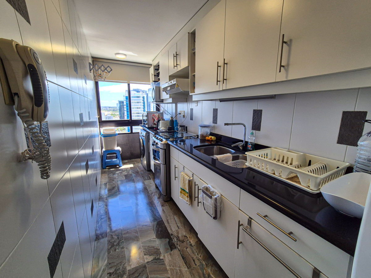 Apartamento ID.60 - Venta Apartamento 3 Dormitorios Frente a la Playa Brava Punta del Este