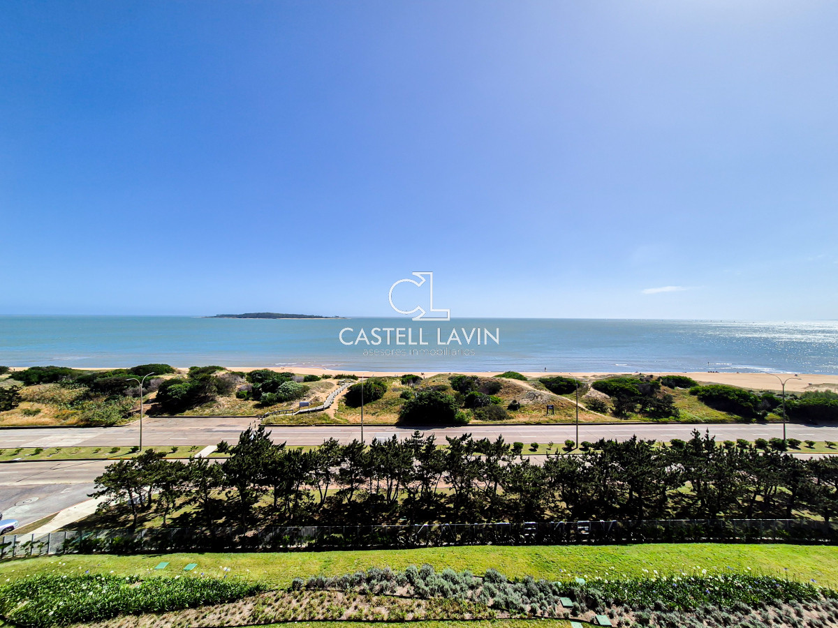 Apartamento ID.84 - Venta Apartamento 2 Dormitorios frente al Mar Mansa Punta del Este