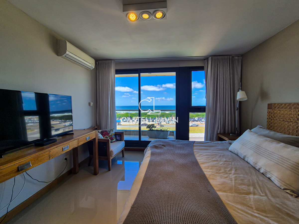 Apartamento ID.265 - Venta PentHouse 3 Dormitorios frente al Mar Playa Brava Punta del Este