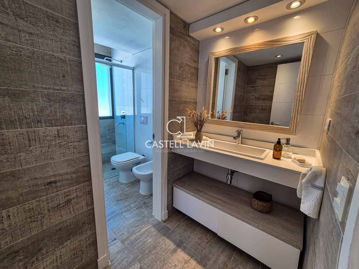 Apartamento ID.265 - Venta PentHouse 3 Dormitorios frente al Mar Playa Brava Punta del Este