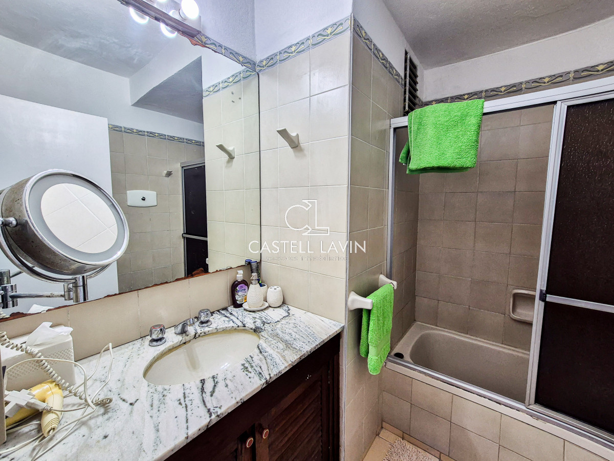 Apartamento ID.104 - Alquiler Anual Apartamento 2 Dormitorios con Piscina Roosevelt Punta del Este