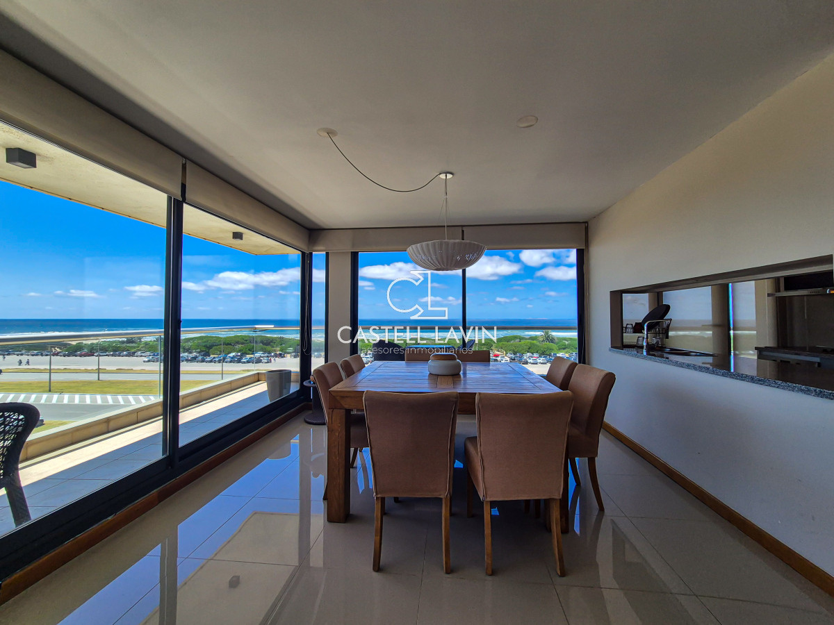 Apartamento ID.265 - Venta PentHouse 3 Dormitorios frente al Mar Playa Brava Punta del Este