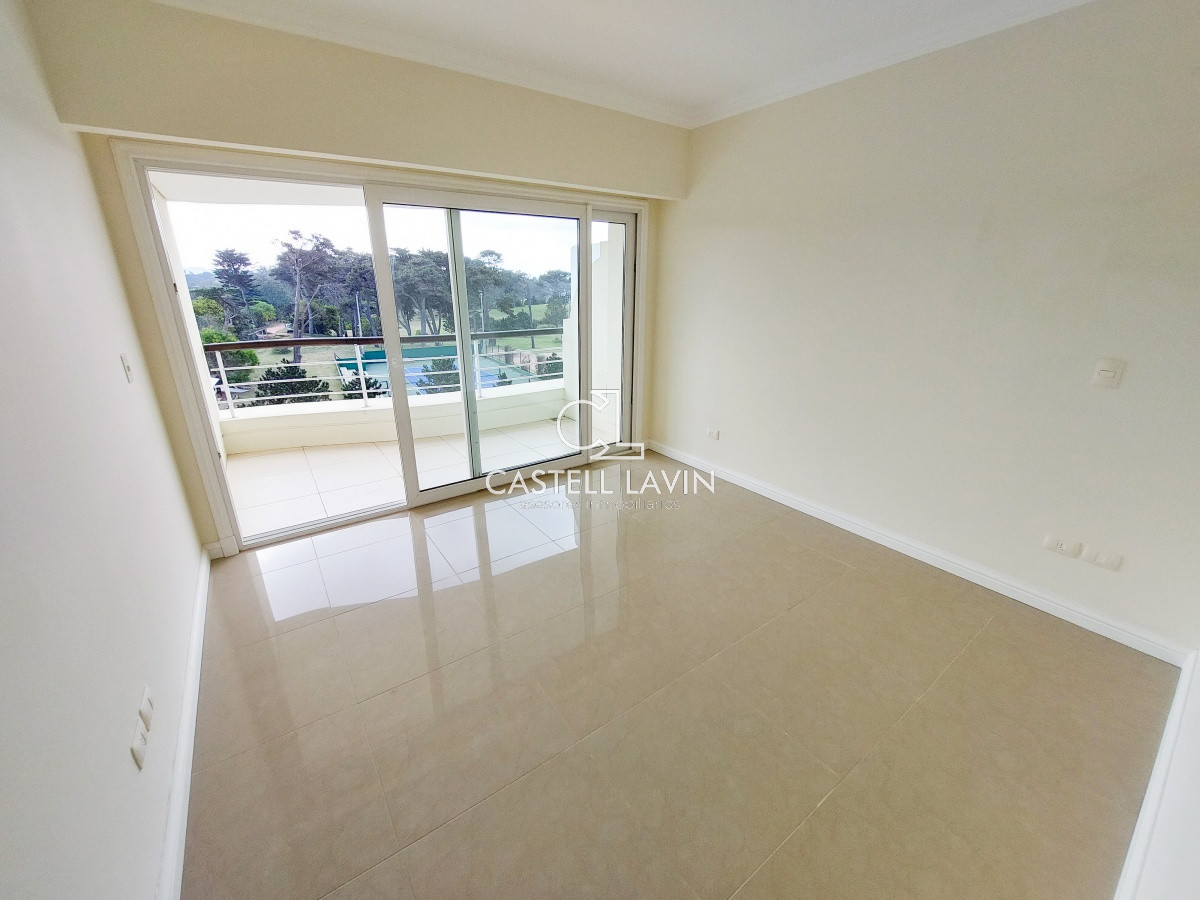 Apartamento ID.42 - Venta PentHouse Con Piscina Propia Playa Mansa Punta del Este
