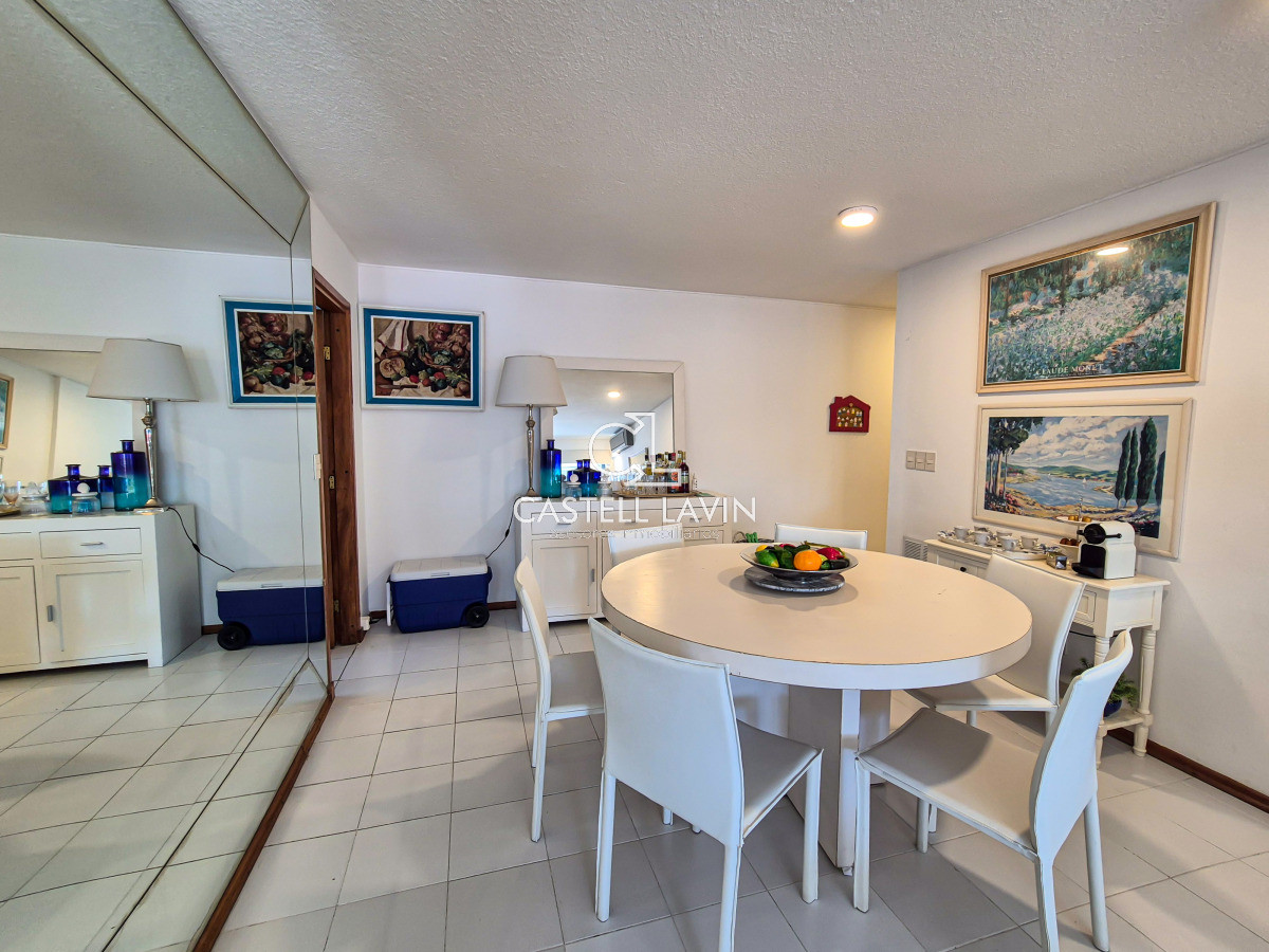 Apartamento ID.747 - Venta Apartamento 2 Dormitorios y Servicio edificio Scorpio Playa Brava Punta del Este