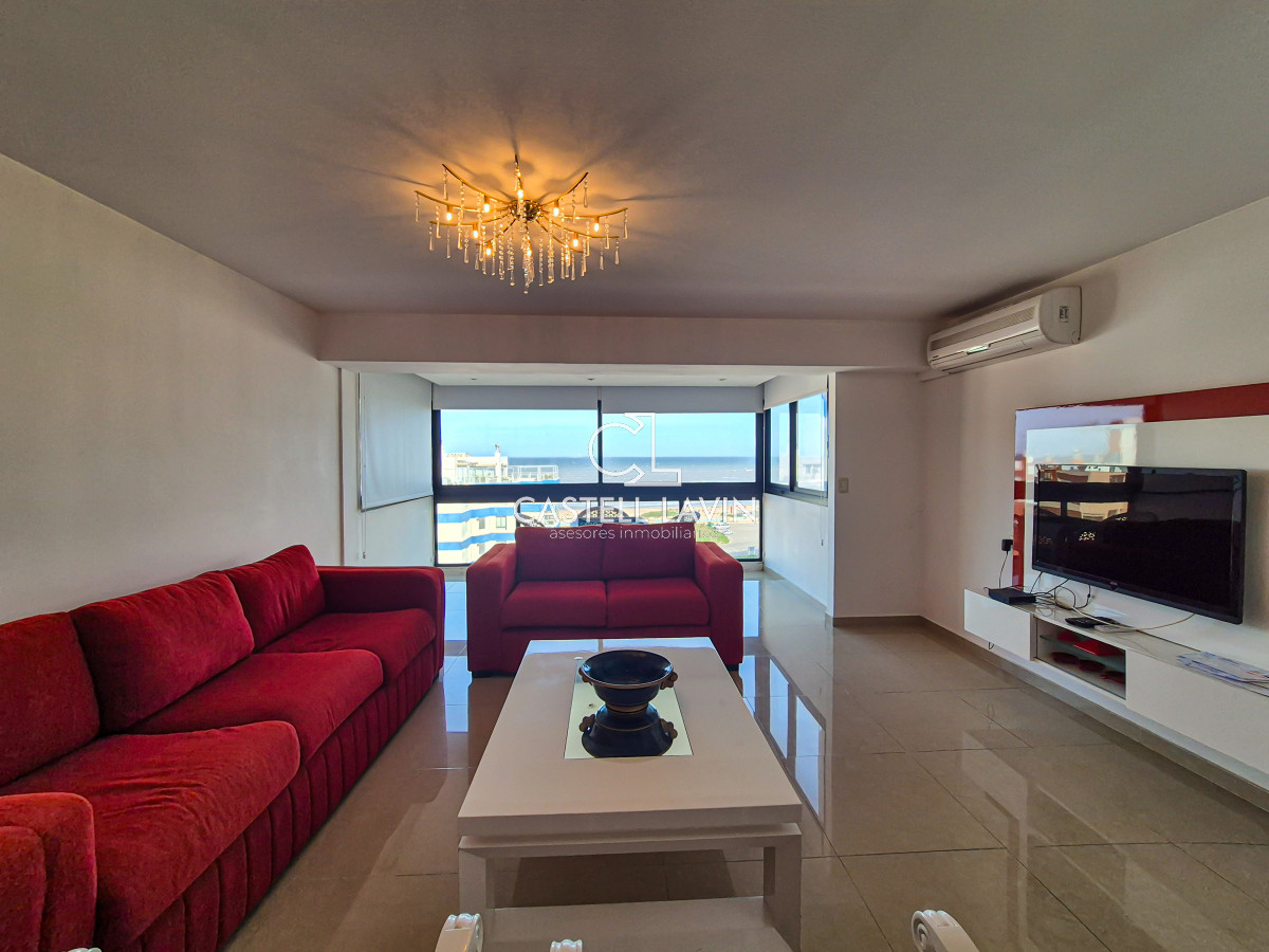 Apartamento ID.737 - Venta Apartamento 4 Dormitorios con Vista al Mar Parquemar Center Playa Brava Punta del Este