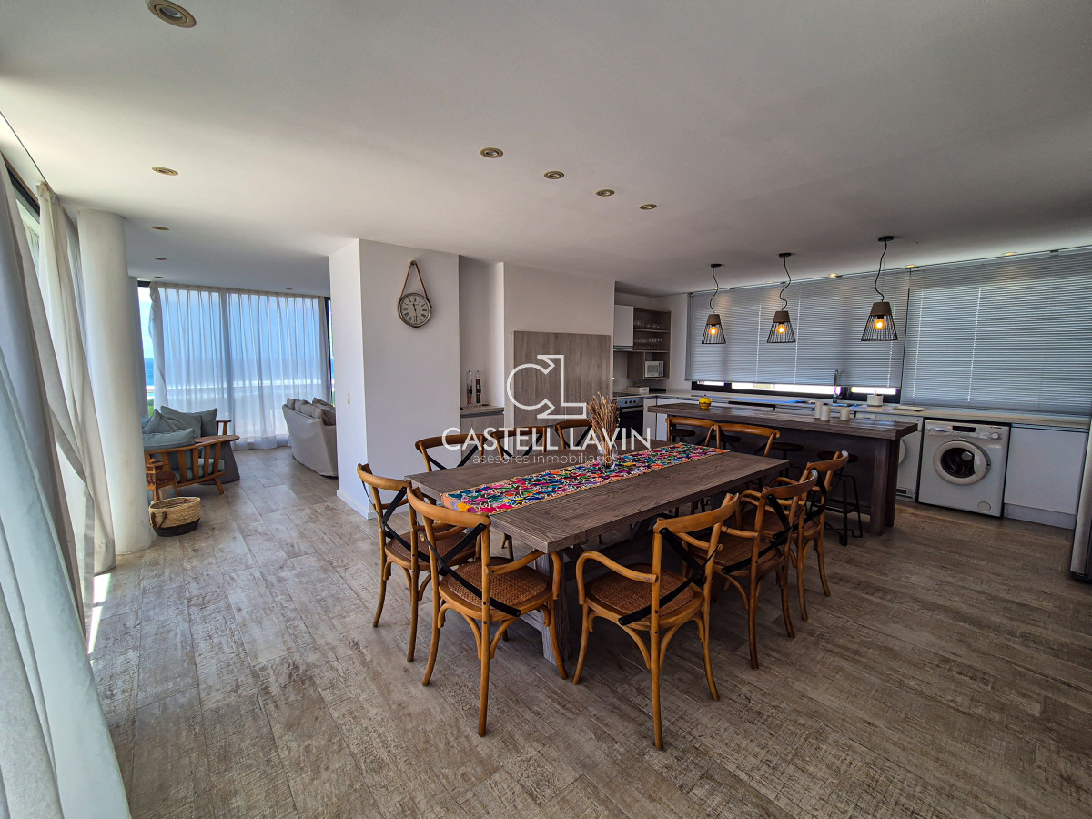 Apartamento ID.265 - Venta PentHouse 3 Dormitorios frente al Mar Playa Brava Punta del Este