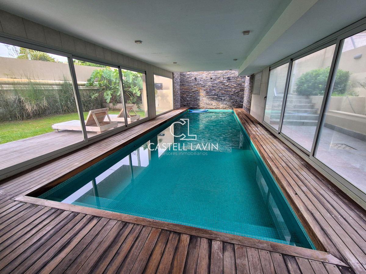 Apartamento ID.336 - Alquiler Anual Apartamento 1 Dormitorios en Primera Línea Mansa Punta del Este