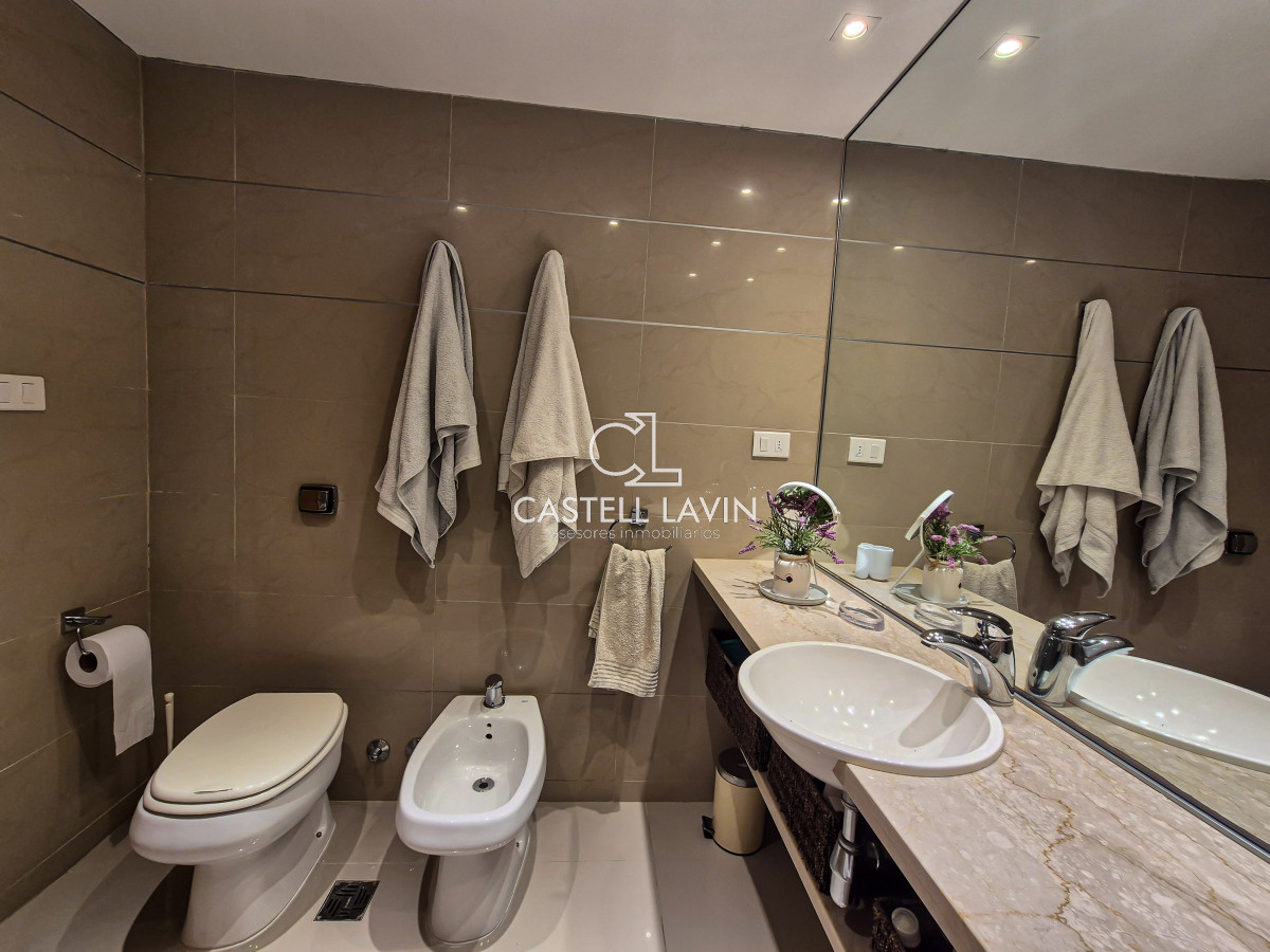 Apartamento ID.265 - Venta PentHouse 3 Dormitorios frente al Mar Playa Brava Punta del Este