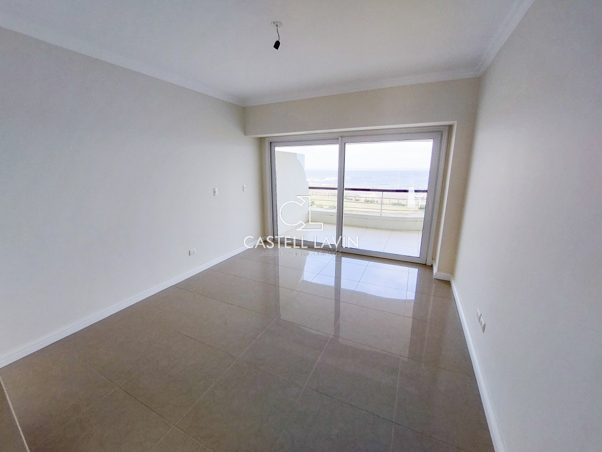 Apartamento ID.42 - Venta PentHouse Con Piscina Propia Playa Mansa Punta del Este