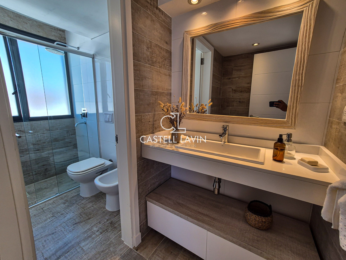 Apartamento ID.265 - Venta PentHouse 3 Dormitorios frente al Mar Playa Brava Punta del Este