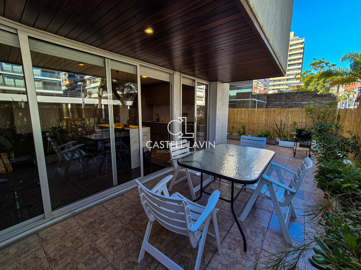 Apartamento ID.72 - Alquiler Anual Apartamento 2 Dormitorios Península Punta del Este 