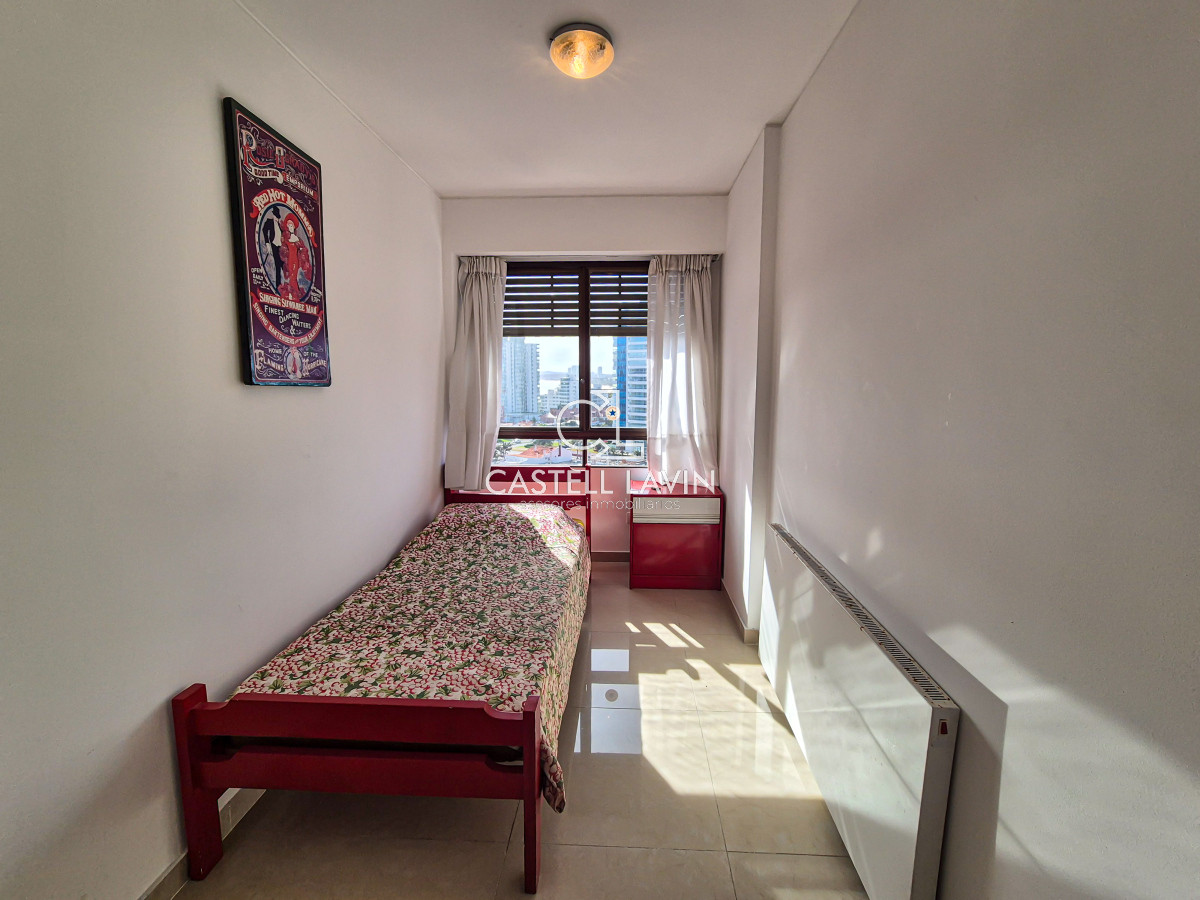 Apartamento ID.737 - Venta Apartamento 4 Dormitorios con Vista al Mar Parquemar Center Playa Brava Punta del Este
