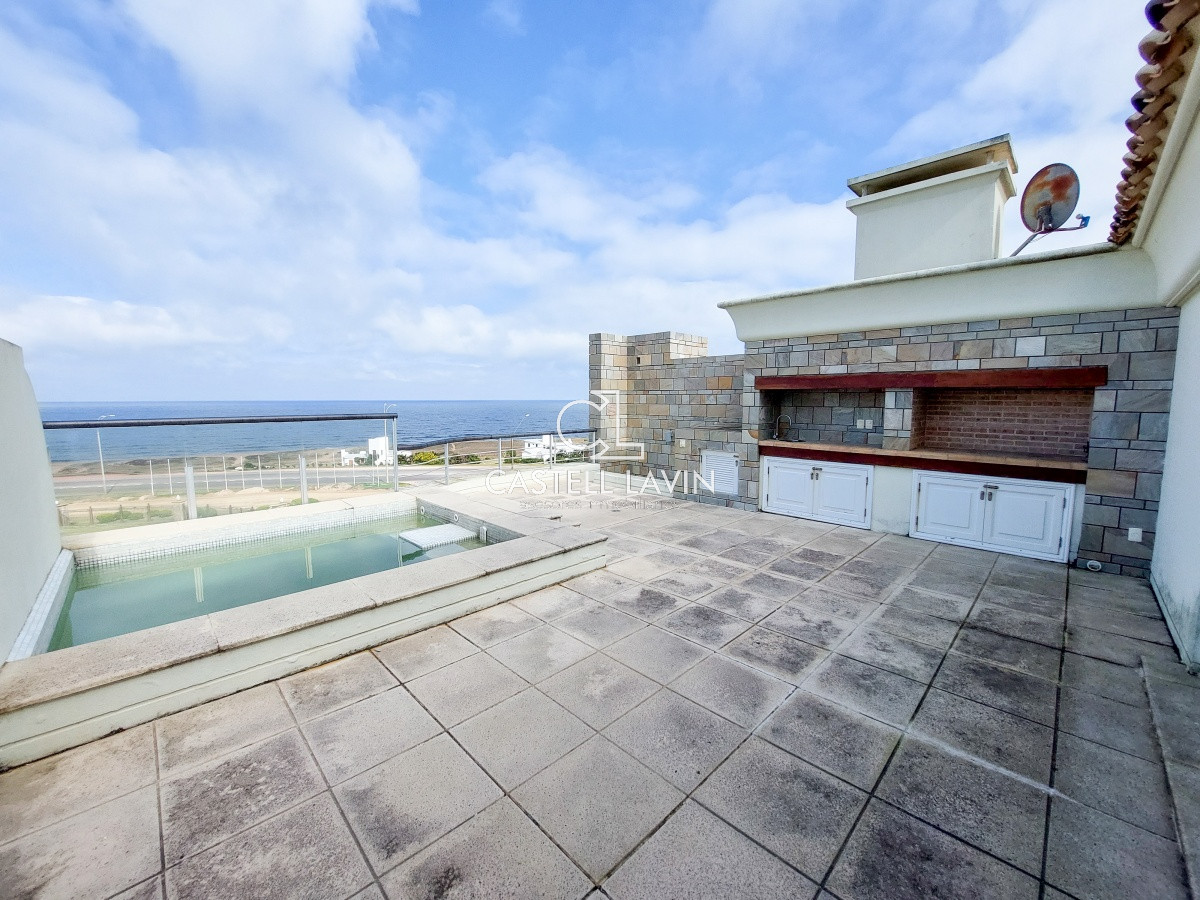 Apartamento ID.42 - Venta PentHouse Con Piscina Propia Playa Mansa Punta del Este