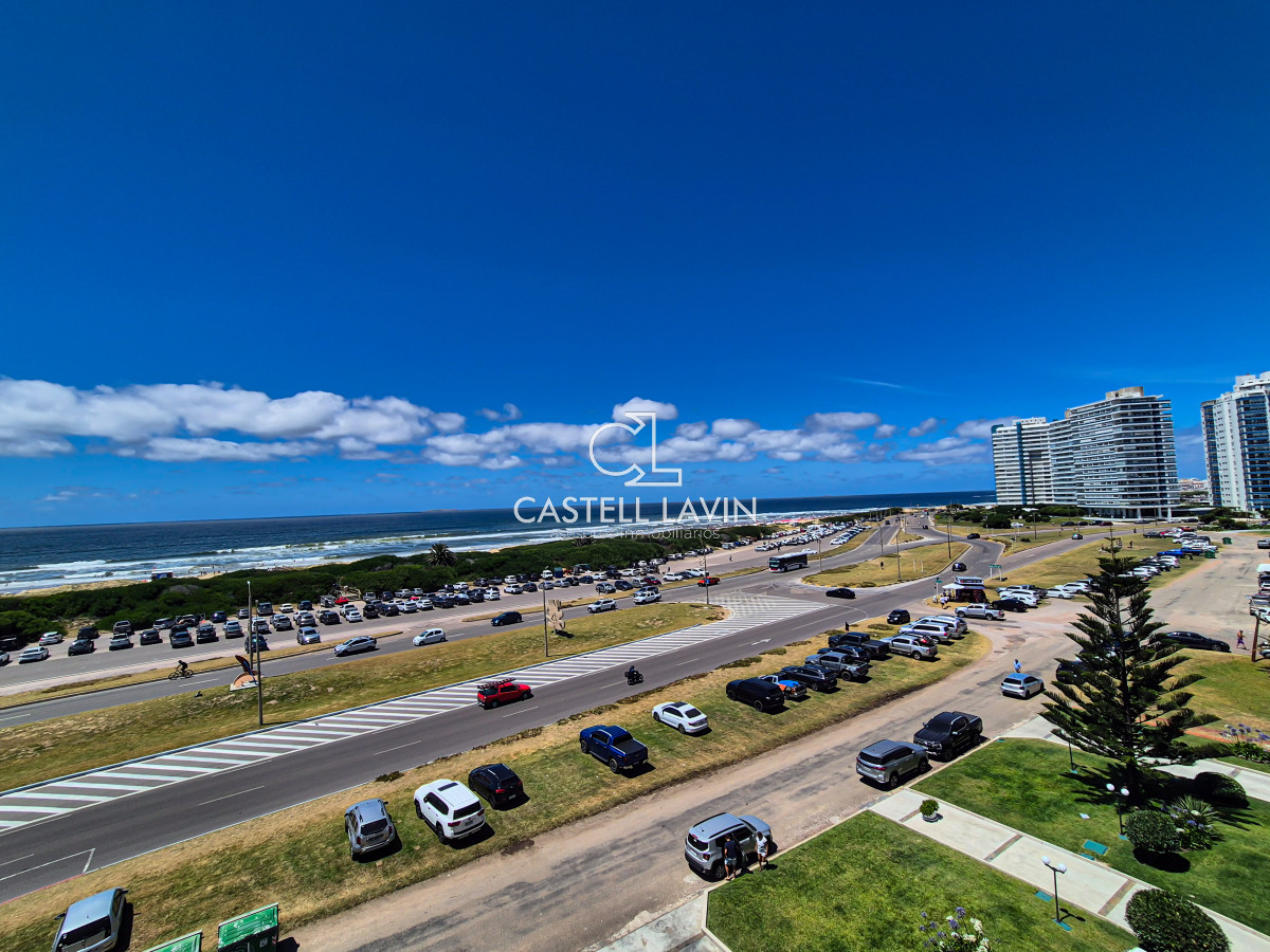 Apartamento ID.265 - Venta PentHouse 3 Dormitorios frente al Mar Playa Brava Punta del Este