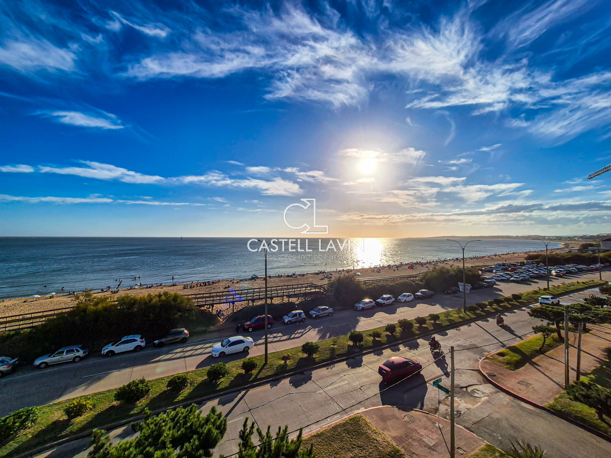 Apartamento ID.338 - Venta Apartamento 2 Dormitorios con Vista Al Mar Mansa Punta del Este