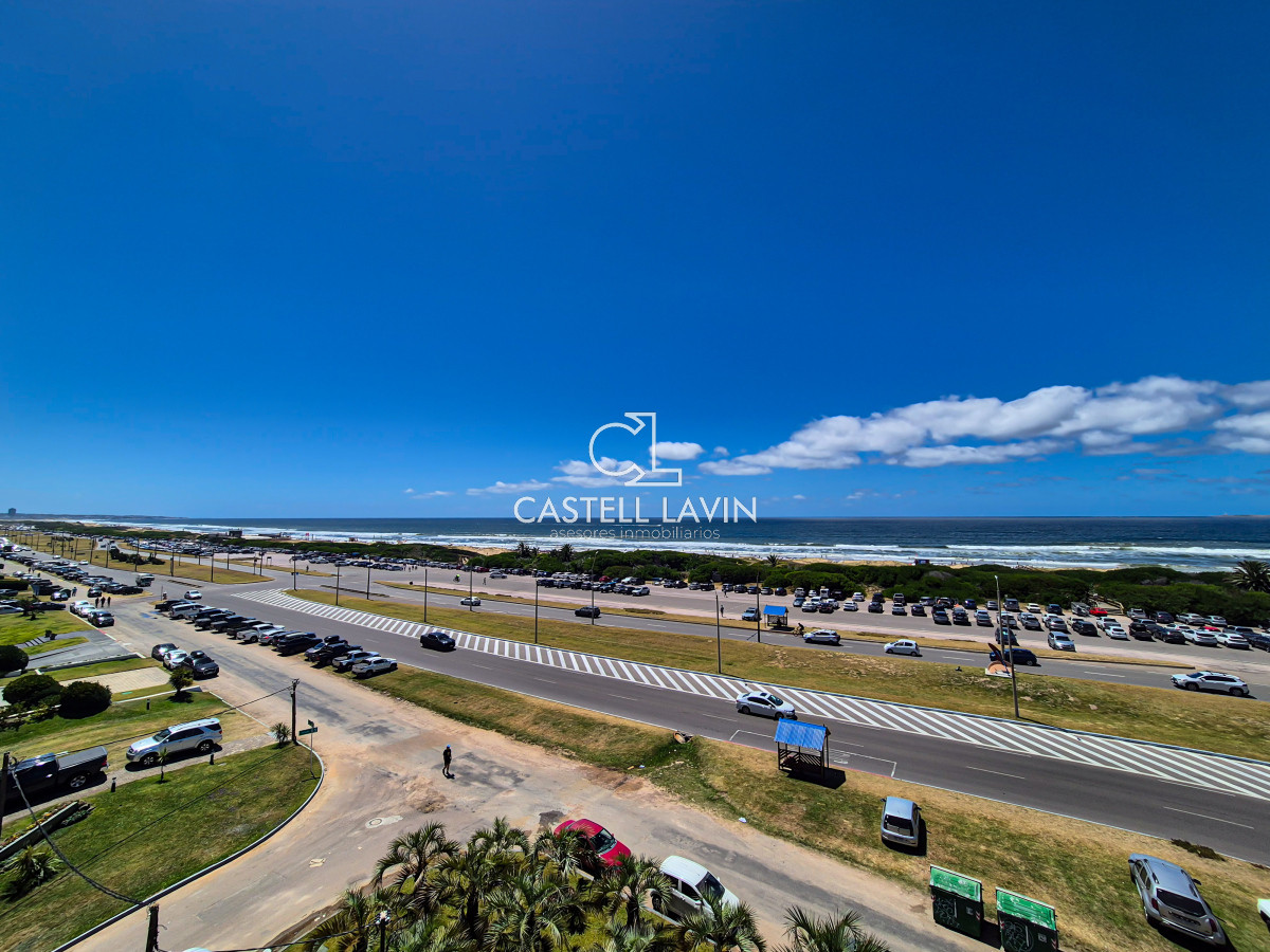 Apartamento ID.265 - Venta PentHouse 3 Dormitorios frente al Mar Playa Brava Punta del Este