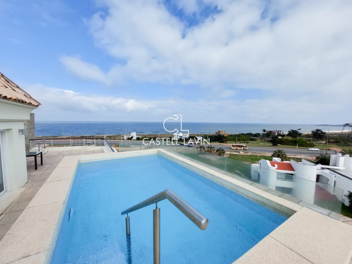 Apartamento ID.41 - Venta PentHouse Con Piscina Propia Playa Mansa Punta del Este
