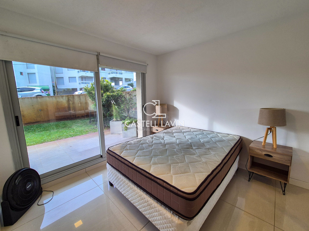 Apartamento ID.336 - Alquiler Anual Apartamento 1 Dormitorios en Primera Línea Mansa Punta del Este