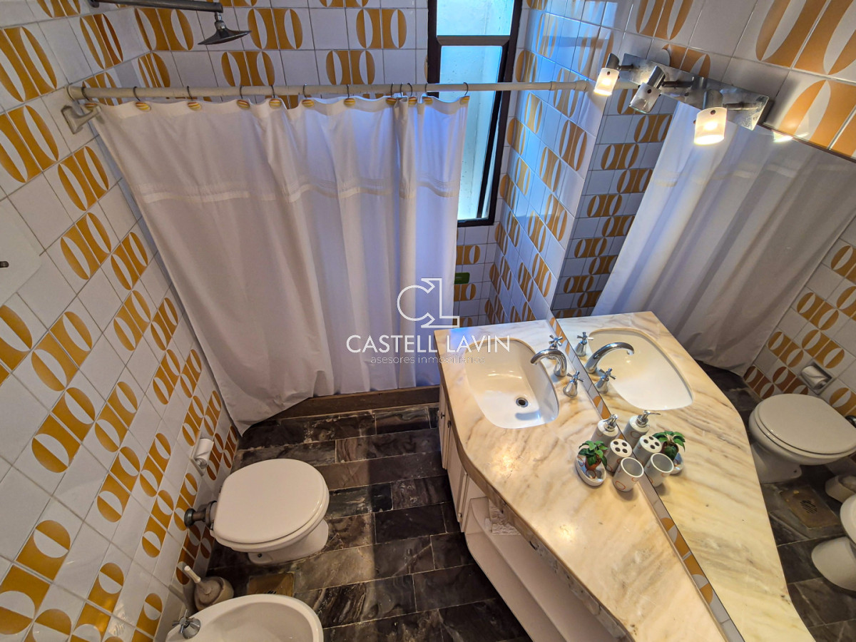 Apartamento ID.823 - Venta Apartamento 3 Dormitorios Frente a la Playa Brava Punta del Este