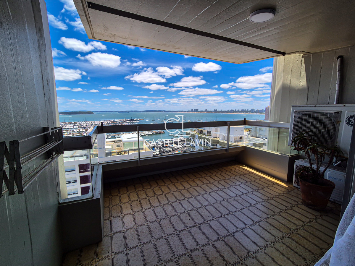 Apartamento ID.46 - Venta Apartamento 3 Dormitorios con vista al Puerto Punta del Este