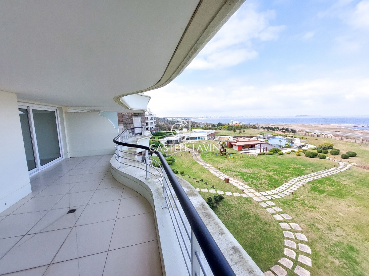 Apartamento ID.42 - Venta PentHouse Con Piscina Propia Playa Mansa Punta del Este