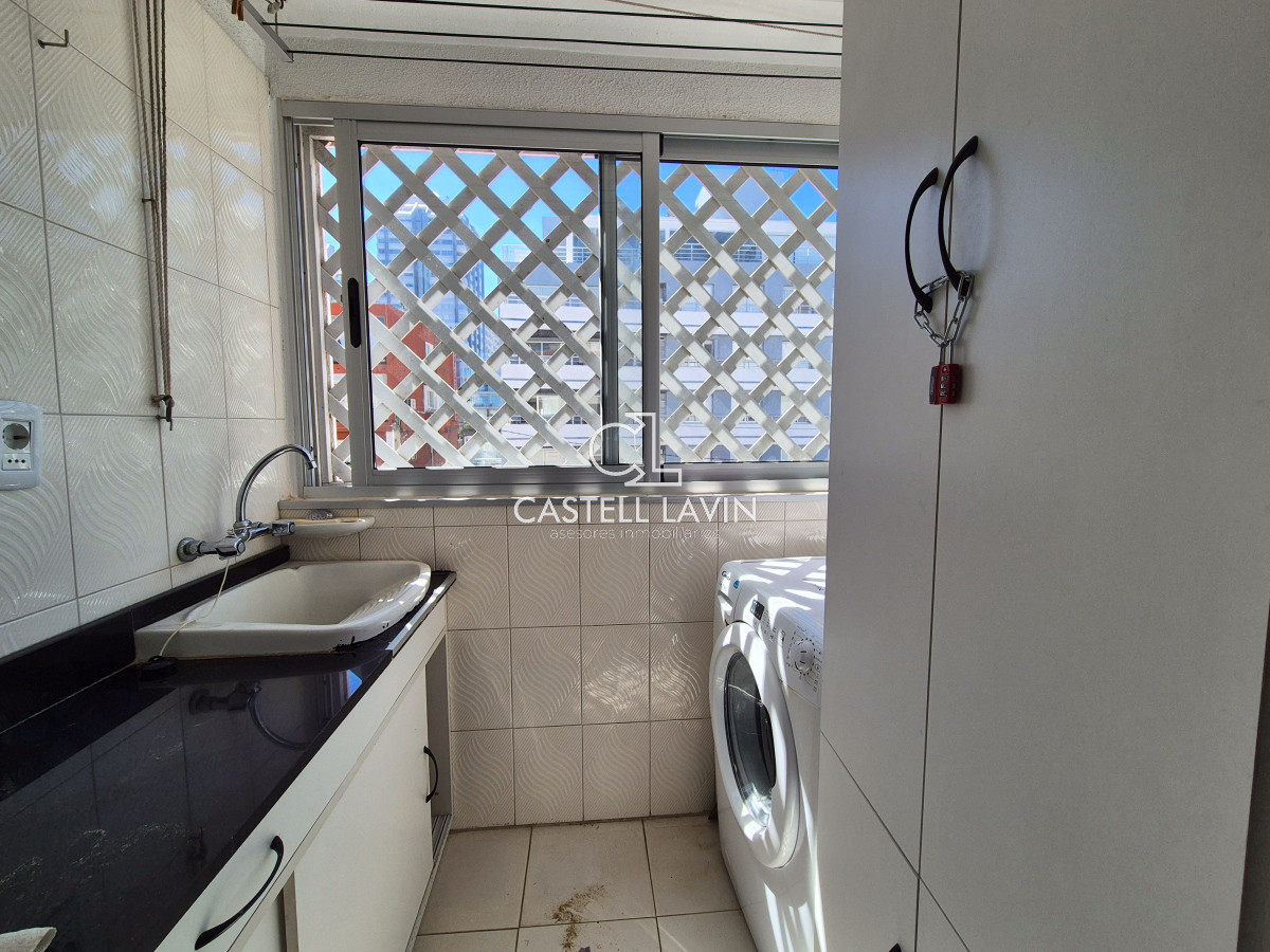 Apartamento ID.267 - Venta Apartamento 3 Dormitorios con vista al mar Península Punta del Este 