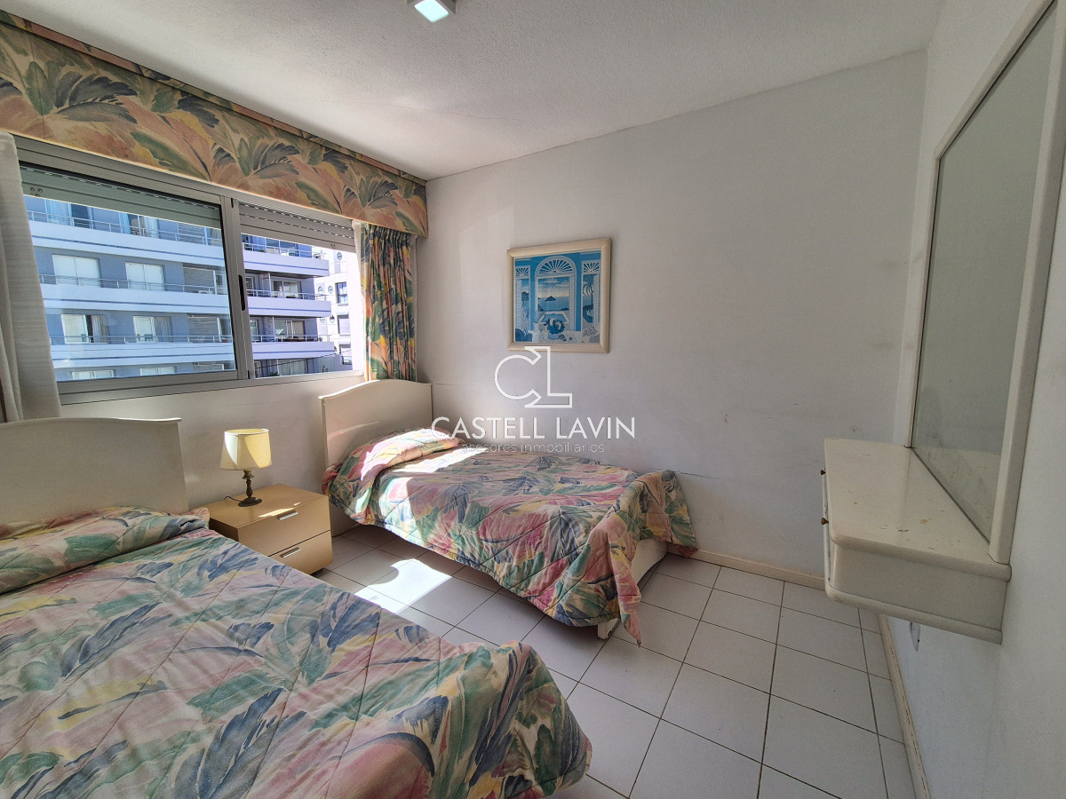 Apartamento ID.267 - Venta Apartamento 3 Dormitorios con vista al mar Península Punta del Este 