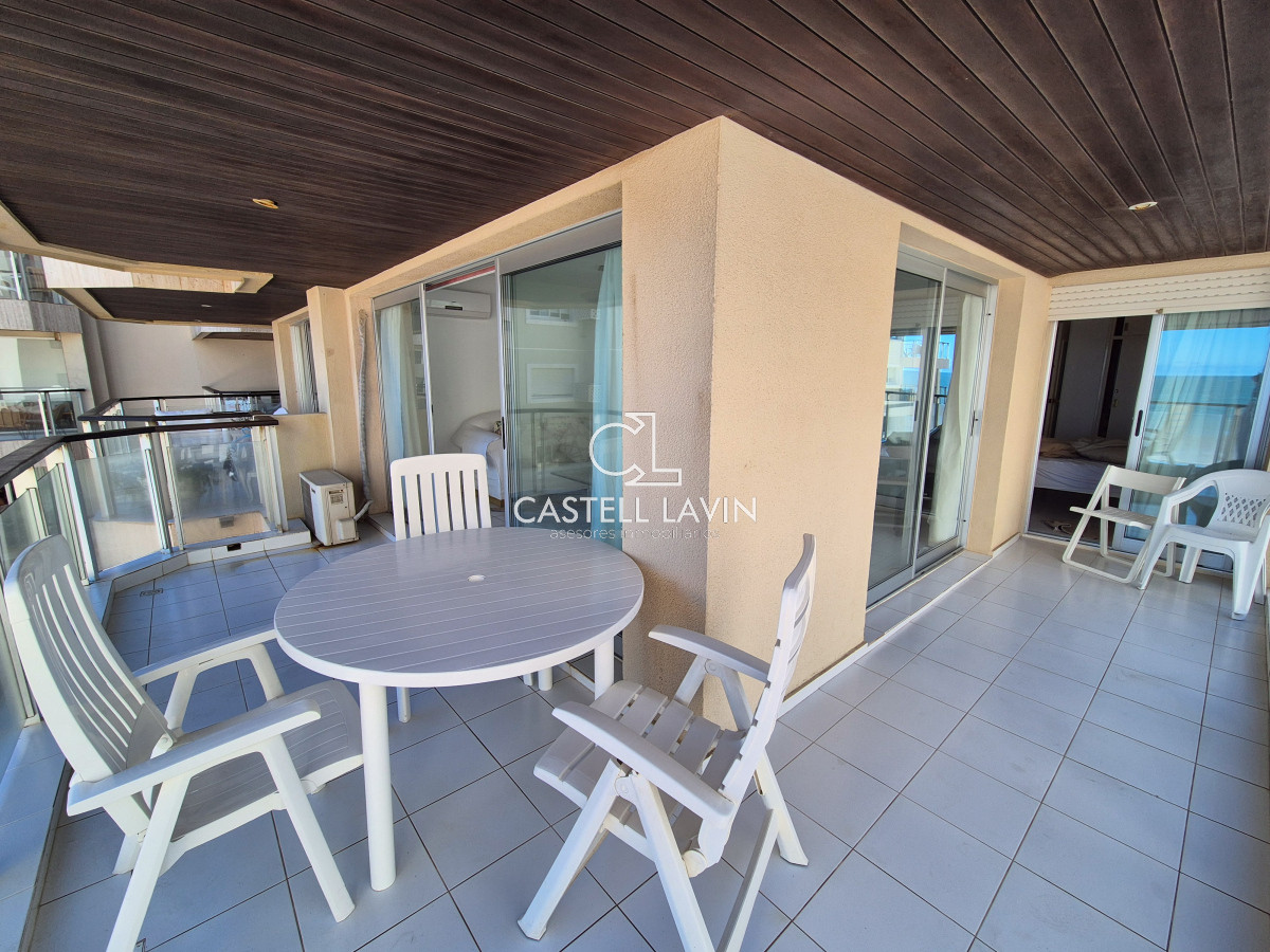 Apartamento ID.267 - Venta Apartamento 3 Dormitorios con vista al mar Península Punta del Este 