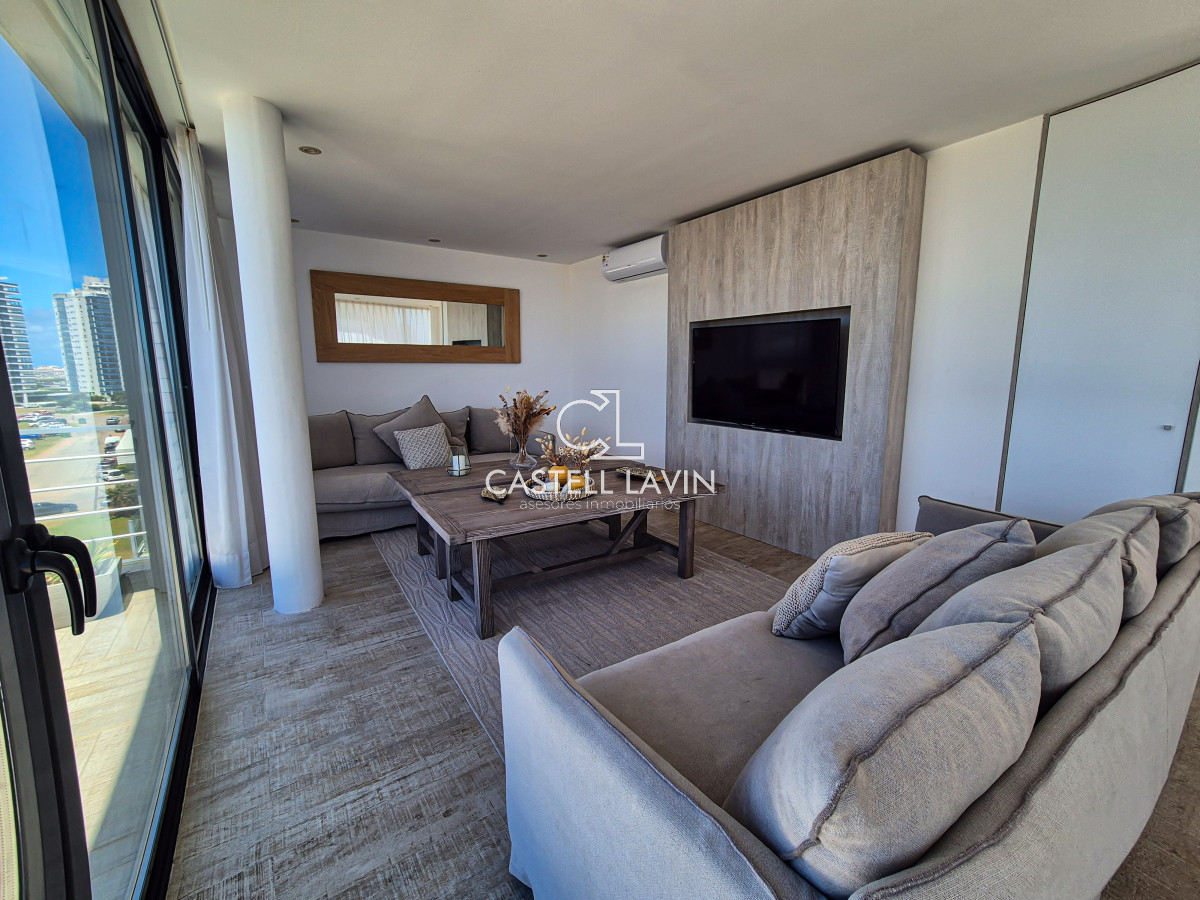 Apartamento ID.265 - Venta PentHouse 3 Dormitorios frente al Mar Playa Brava Punta del Este