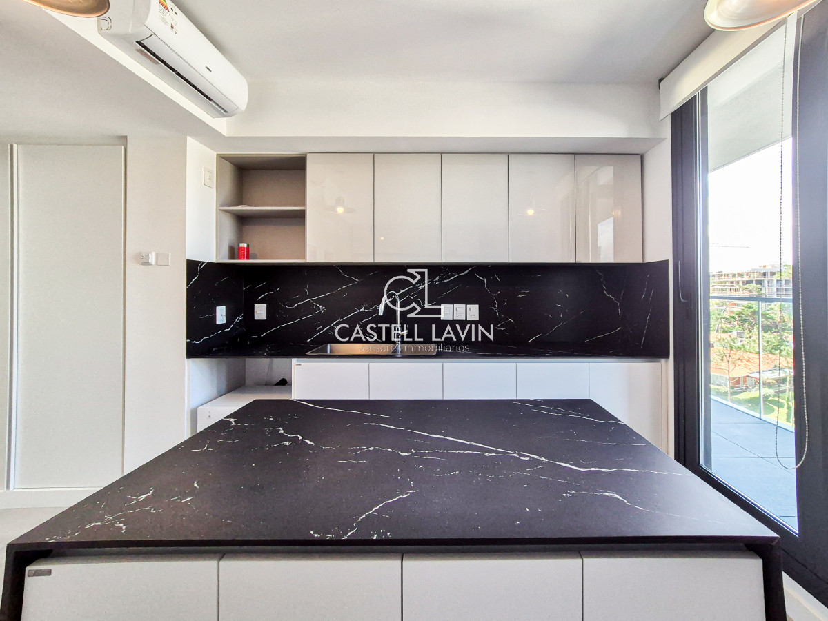 Apartamento ID.84 - Venta Apartamento 2 Dormitorios frente al Mar Mansa Punta del Este