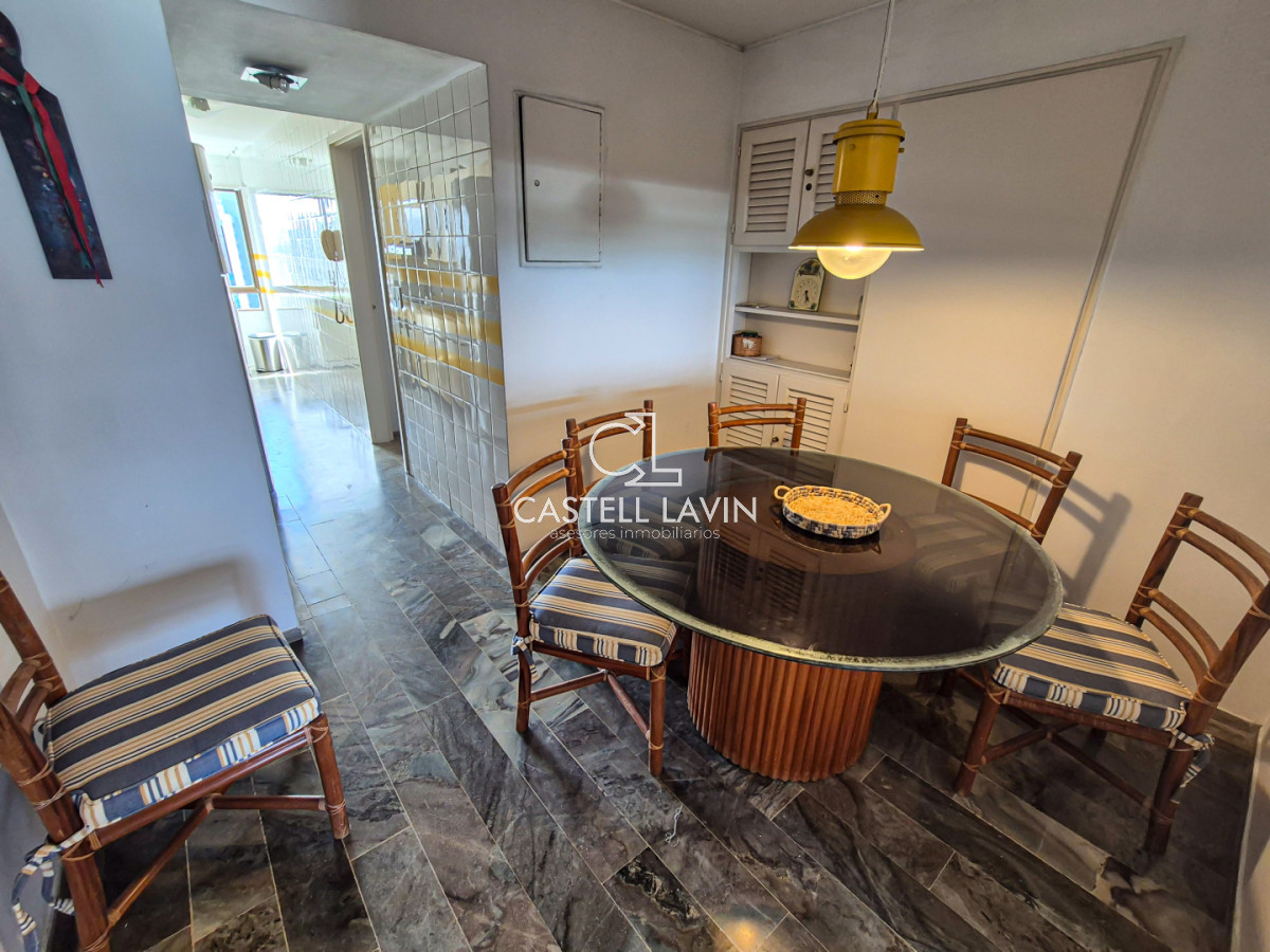 Apartamento ID.823 - Venta Apartamento 3 Dormitorios Frente a la Playa Brava Punta del Este