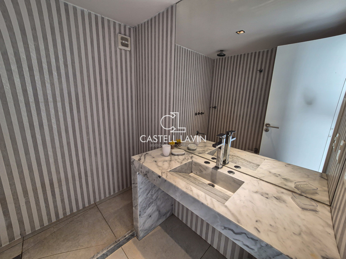 Apartamento ID.338 - Venta Apartamento 2 Dormitorios con Vista Al Mar Mansa Punta del Este